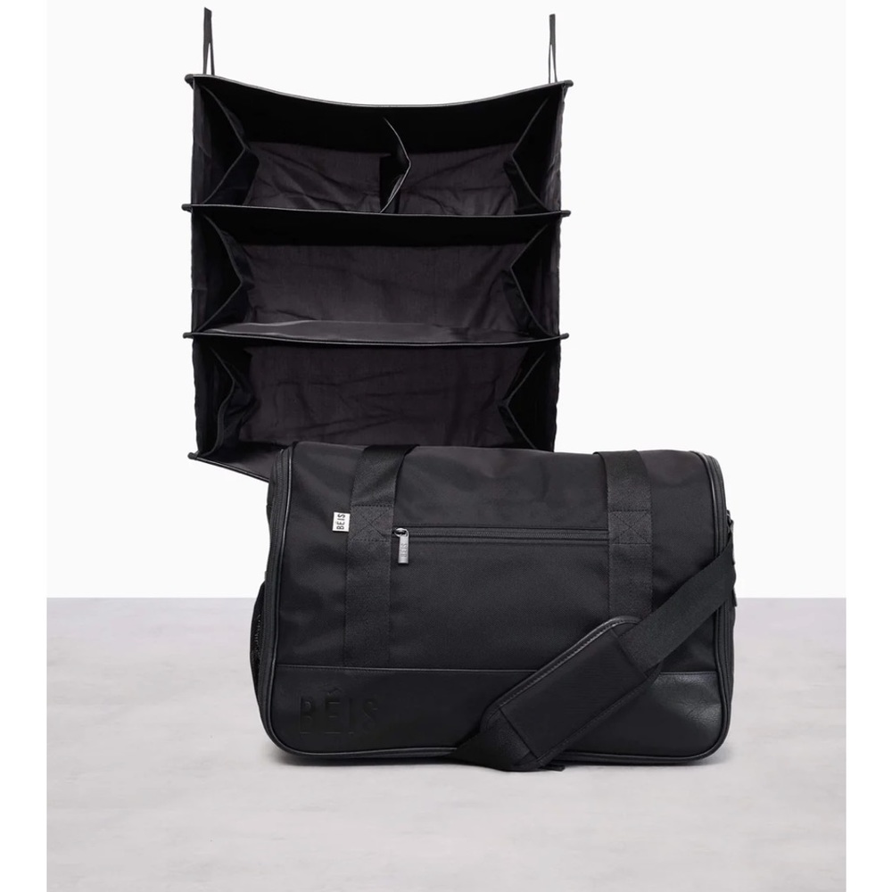 Beis the hanging duffle bag